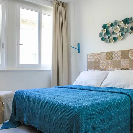 בית הארחה Central Suites Lecce *